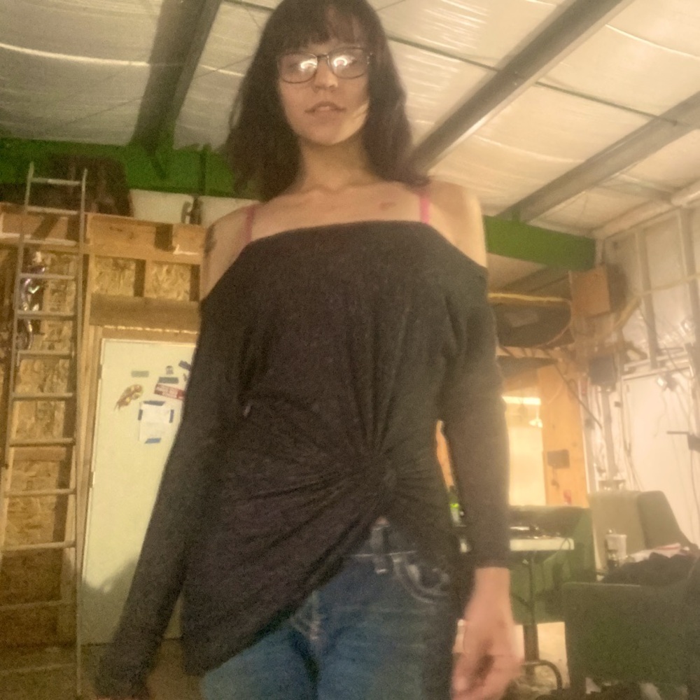 XS Fashion Nova flattering gray longstleeve